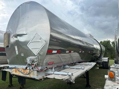 STE 6500 GALLON - STAINLESS - CENTER Water Tank Trailer
