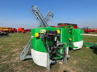 Hustler APPLIC8R LX1150 3 Point Mounted Sprayer