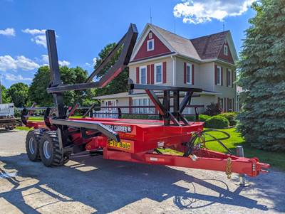 CLOVERDALE MEGA CARRIER Bale Accumulator