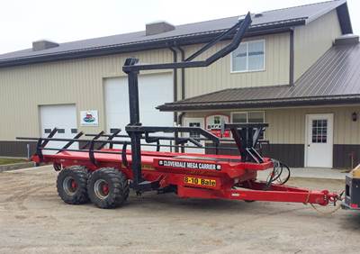 CLOVERDALE SUPER CARRIER 14 Bale Accumulator