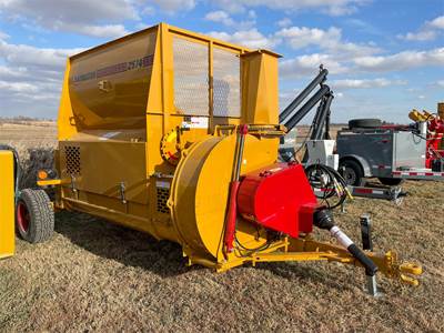 Haybuster 2574 Bale Processor