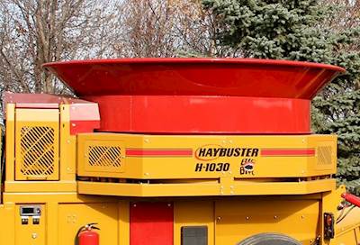 Haybuster H1030 Bale Processor