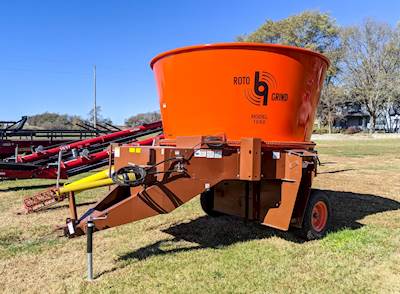 ROTO GRIND 1090 Bale Processor