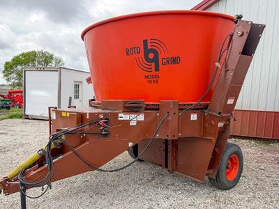 ROTO GRIND 1090 Bale Processor