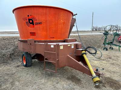 ROTO GRIND 760 Bale Processor