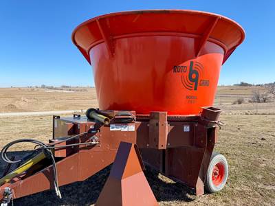 ROTO GRIND 760 Bale Processor