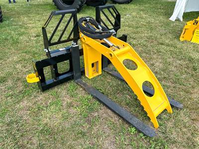 CL FABRICATION Pallet Forks with Grapple Bale Spear