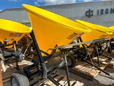 IRONCRAFT 9510PTP Dry Fertilizer Applicator