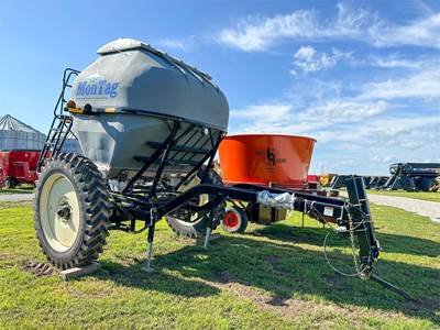 MONTAG GENERATION 1 Dry Fertilizer Applicator