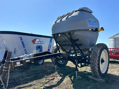 MONTAG GENERATION 1 Dry Fertilizer Applicator
