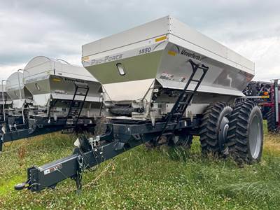 Unverferth PRO-FORCE 1850 Pull-Type Dry Fertilizer Applicator