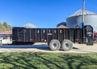 Artex SBX800 Dry Manure Spreader