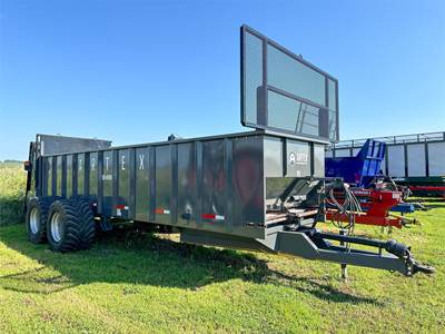 Artex SBX800 Dry Manure Spreader