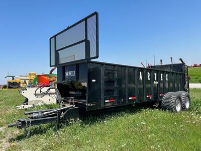 Artex SBX800 Dry Manure Spreader