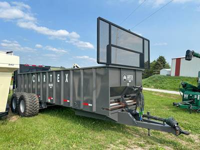 Artex SBX800 Dry Manure Spreader