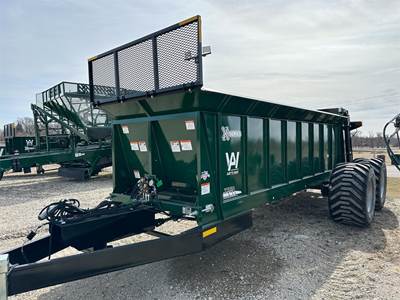 Art's Way X550 Dry Manure Spreader