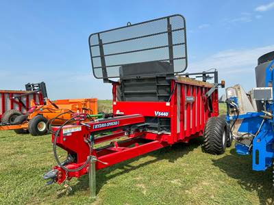HAGEDORN HYDRA-SPREAD EXTRAVERT 5440 Dry Manure Spreader