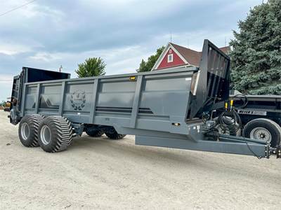 JBS VMEC2648 4.0 Dry Manure Spreader