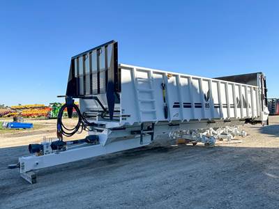 JBS VMWB3048-36 Dry Manure Spreader