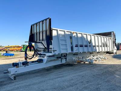 JBS VMWB3048-36 Dry Manure Spreader