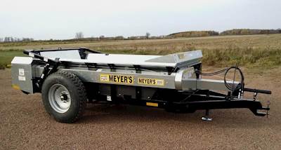 Meyers 2225 Dry Manure Spreader