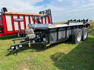 Meyers 350 Dry Manure Spreader