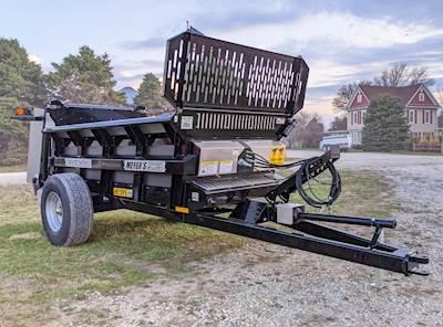 Meyers VB185 Dry Manure Spreader