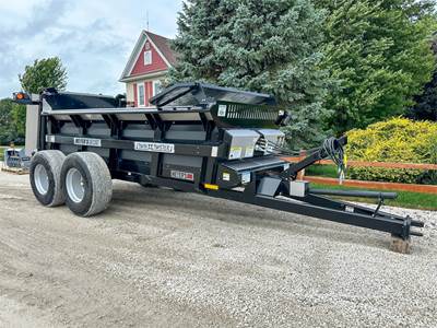 Meyers VB235 Dry Manure Spreader