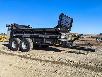 Meyers VB235 Dry Manure Spreader