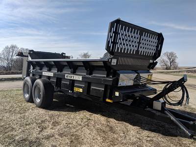 Meyers VB280 Dry Manure Spreader