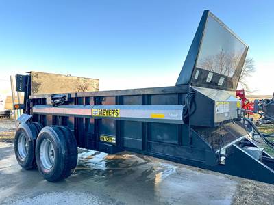 Meyers VB440 Dry Manure Spreader