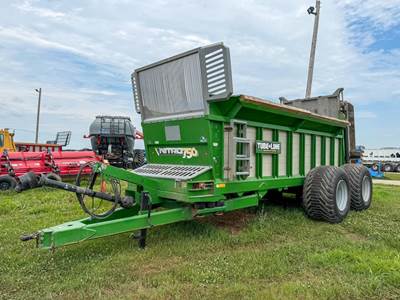 TUBELINE NITRO 750 Dry Manure Spreader