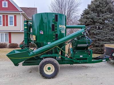 Art's Way CATTLE MAXX 6105 Grinder / Mixer