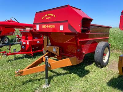 Kelly Ryan 4X10 Feed Wagon