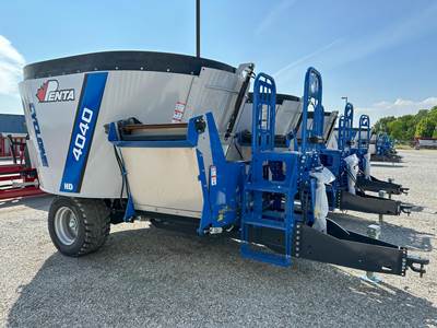PENTA 4040 Feed Wagon
