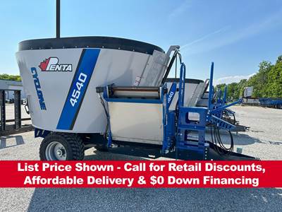 PENTA 4540 Feed Wagon