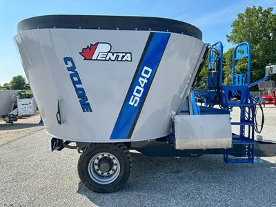 PENTA 5040 Feed Wagon