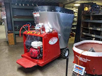 CLOVERDALE MINI MIXER Feeder