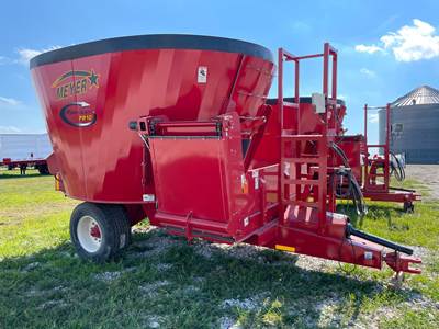 Meyer F510 PRO Feed Wagon