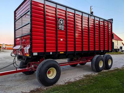 Meyer RT122 Forage Box