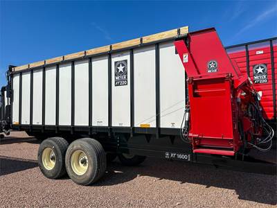 Meyer RT220 Forage Box