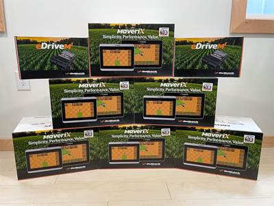 OUTBACK MAVERIX 7" RTK AUTOSTEER GPS System