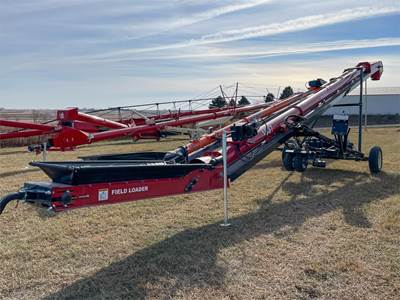 Universal 1537 FIELD LOADER TD