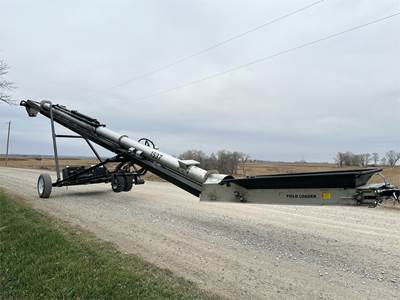 Universal 1537 FIELD LOADER TD