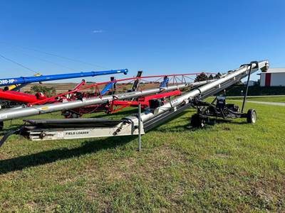 Universal 1537 FIELD LOADER TD