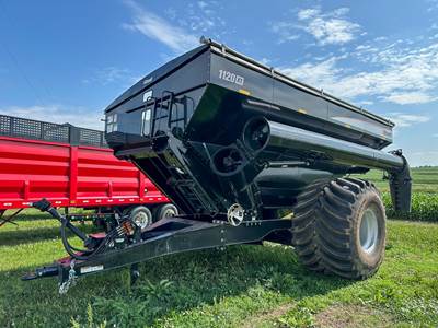 Brandt 1120XT Grain Cart