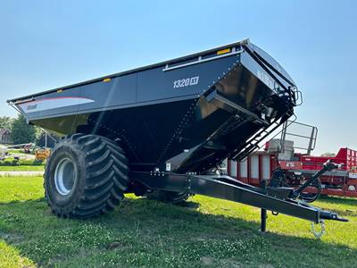 Brandt 1320XT Grain Cart