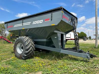 Demco 1000 Grain Cart