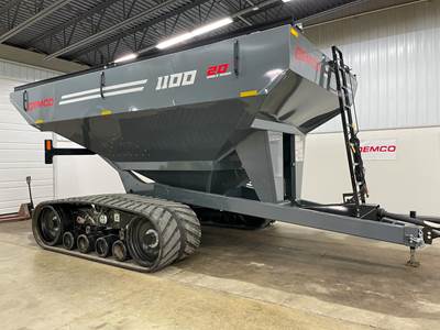 Demco 1100 Grain Cart