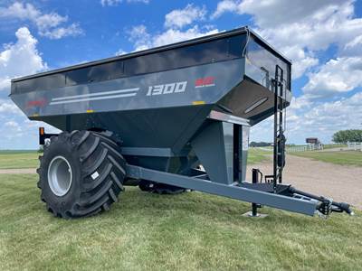 Demco 1322 Grain Cart
